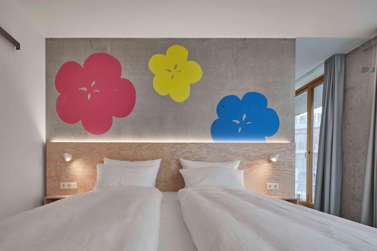Flowers Hotel Essen Bagian luar foto